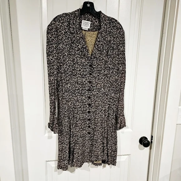 Designer Norma Kamali Dress Long Sleeve Nice Design Sz 8 - Picture 3 of 12